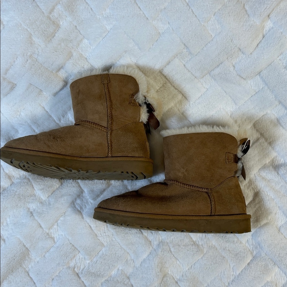 UGG Tan Shearling Boots with Ribbon Accents size 7 - Picture 6 of 9